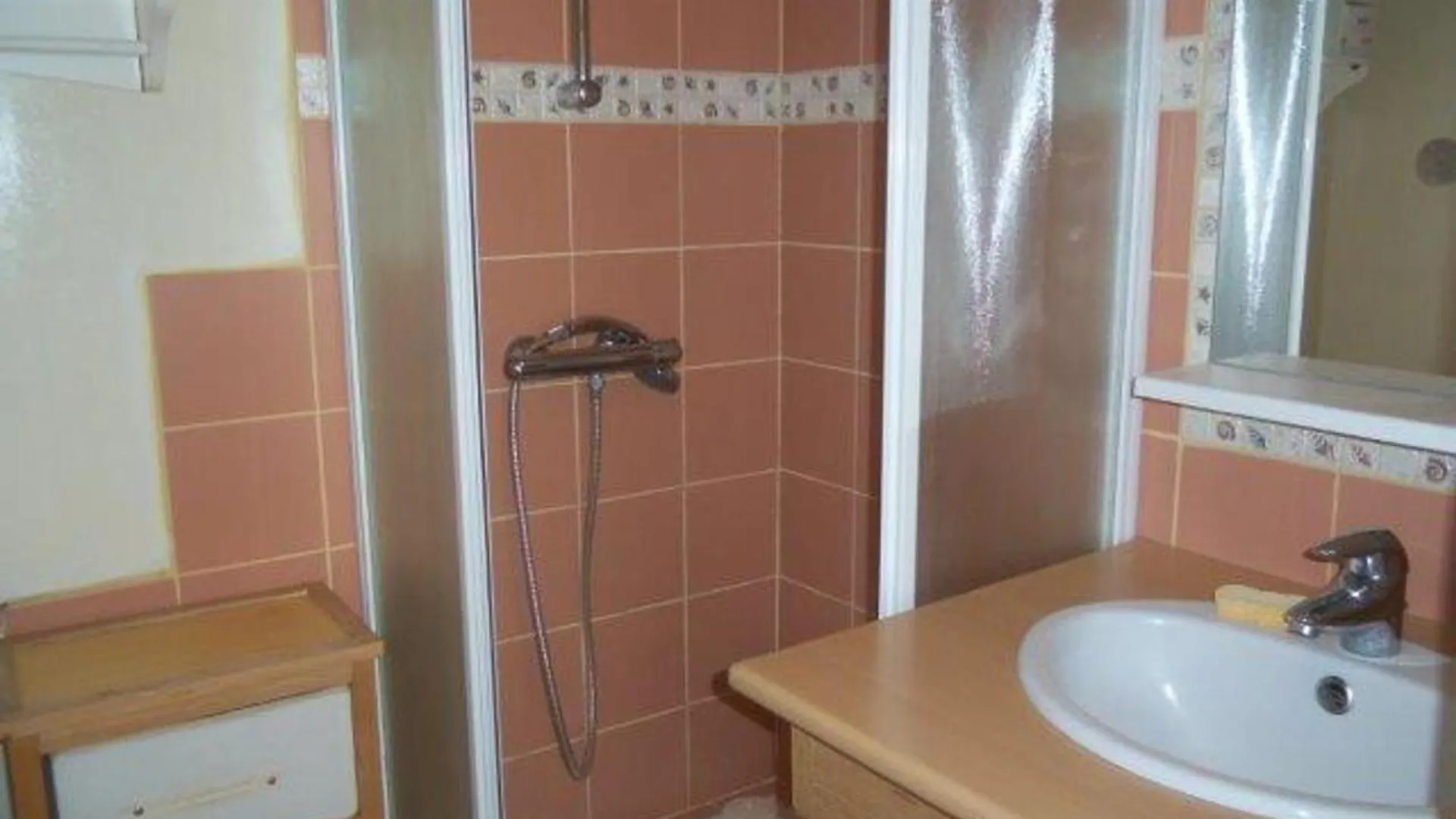Charmante Maison Pres Sentier Cotier, Plage A 500M, Wi-Fi, Animaux Ok, Terrasse, 2 Pers - Fr-1-418-252 Locmaria France